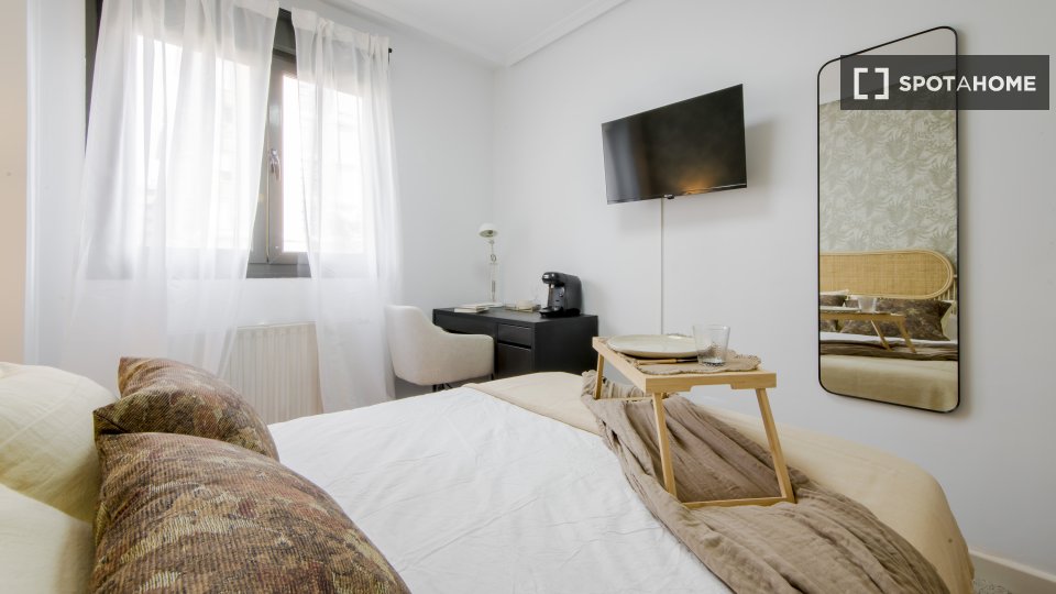 Double room Madrid, 8 beds — photo 11