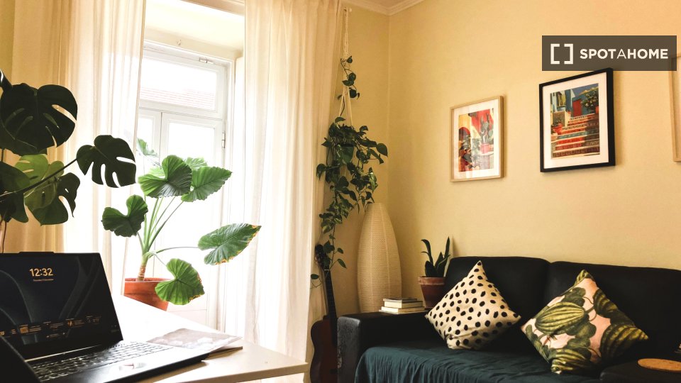 Double room Lisbon, 4 beds, 190m² — photo 3
