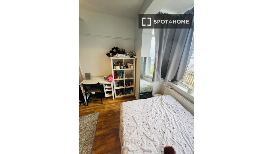Double room London, 4 beds — photo 22