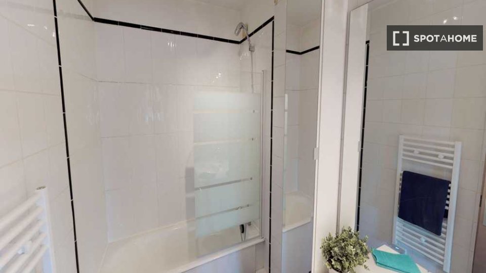 Double room Paris, 5 beds, 100m² — photo 7