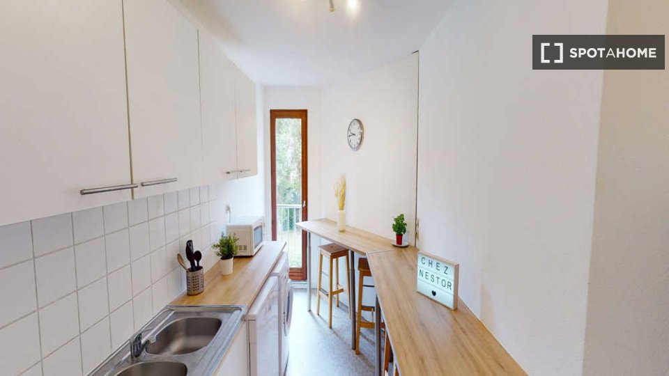 Double room Lille, 3 beds, 60m² — photo 8