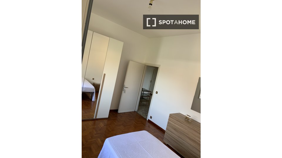 Double room Milan, 3 beds — photo 38
