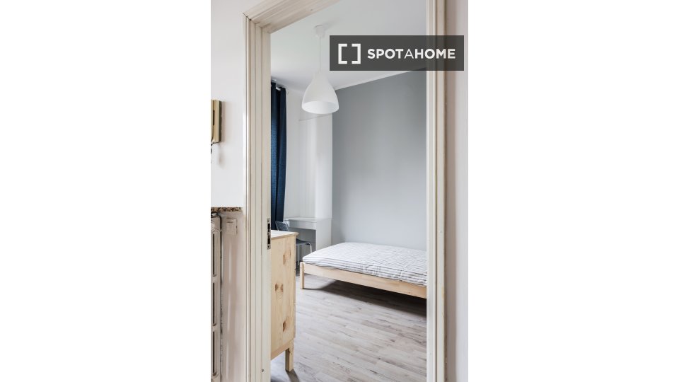 Double room Milan, 5 beds — photo 18
