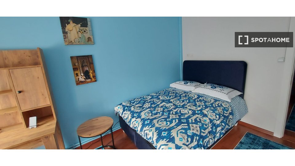 Double room Istanbul, 3 beds, 80m² — photo 19