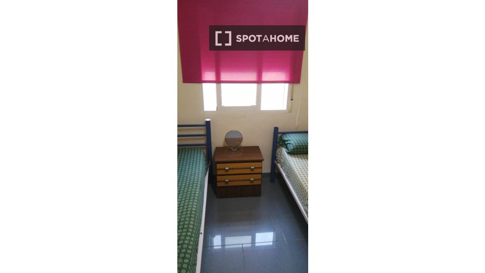 Double room Valencia, 4 beds, 120m² — photo 3