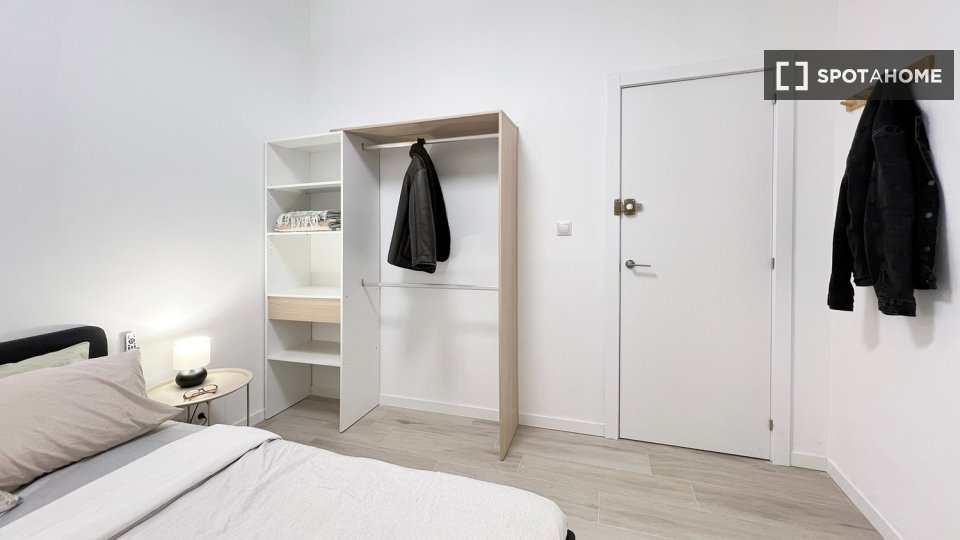 Double room Madrid, 6 beds — photo 12