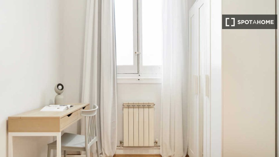 Double room Madrid, 7 beds — photo 28