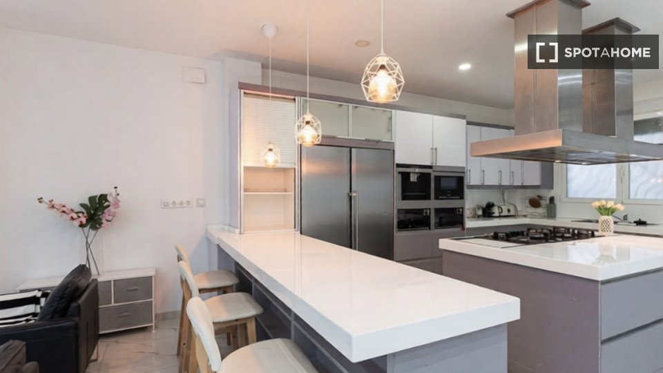 Apartment Valencia, 3 beds, 250m² — photo 6