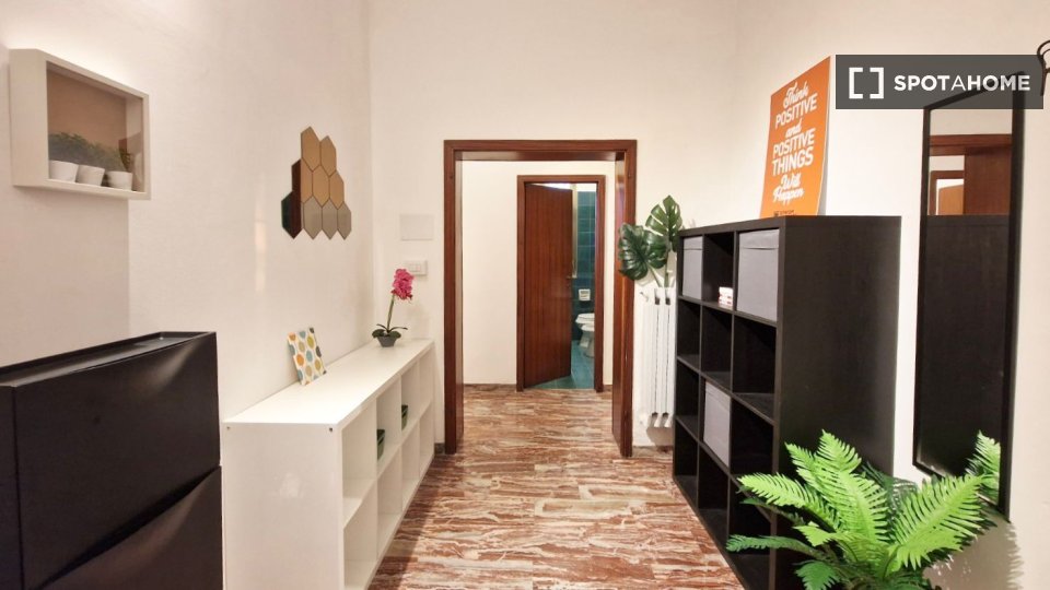 Double room Bologna, 3 beds — photo 17
