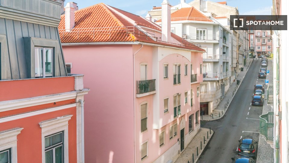 Apartment Lisbon, 3 beds, 154m² — photo 16