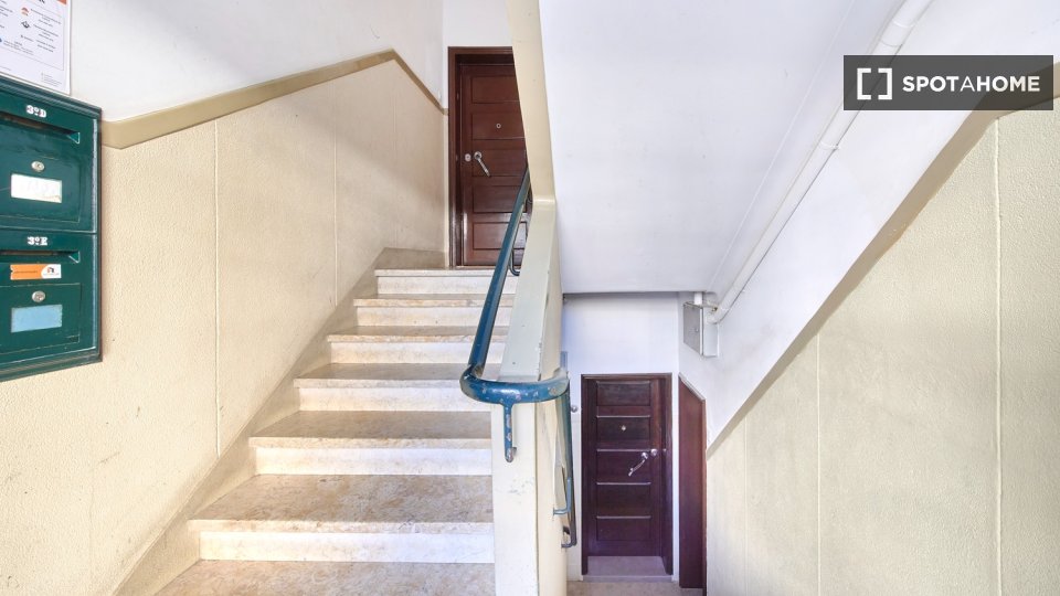 Double room Lisbon, 4 beds — photo 44