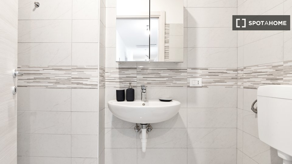 Double room Milan, 6 beds, 142m² — photo 12