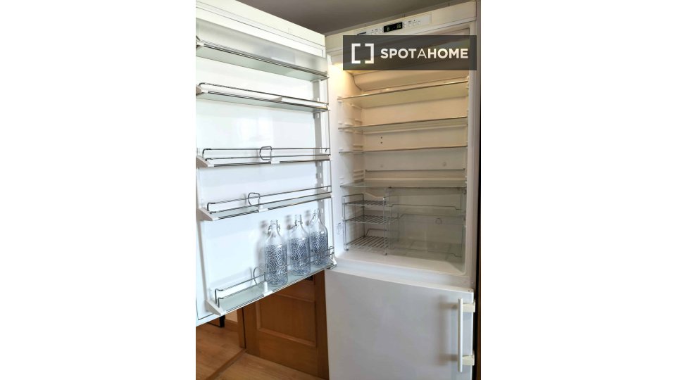 Double room Valencia, 3 beds — photo 17