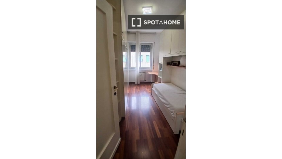 Double room Genoa, 4 beds — photo 6