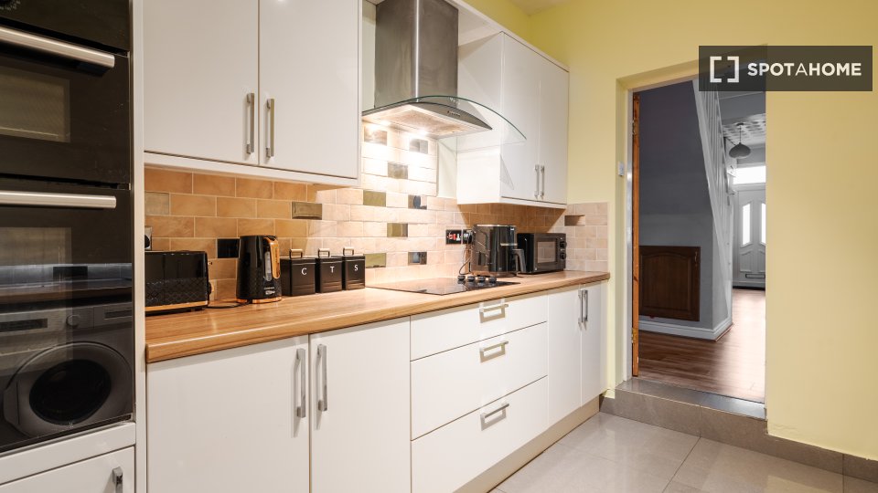 Apartment Manchester, 3 beds — photo 2