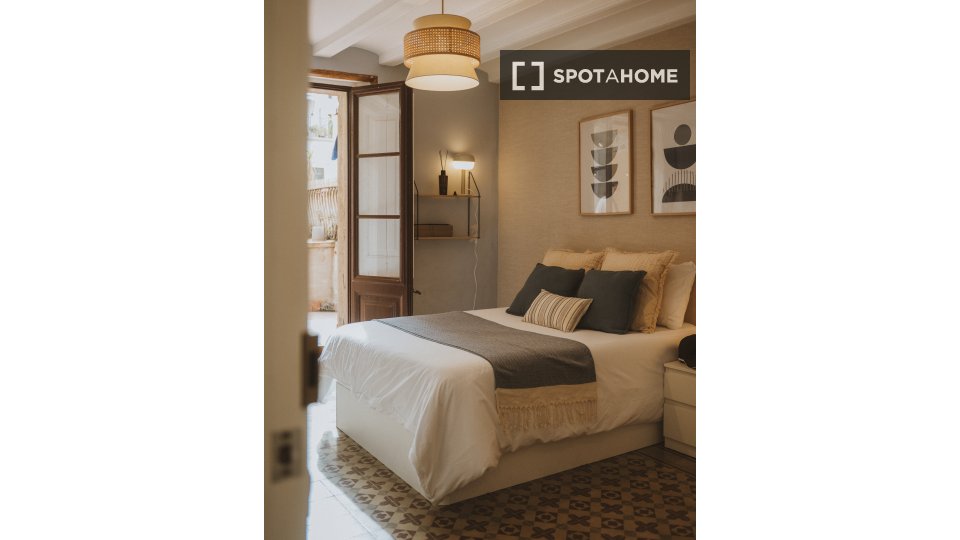 Double room Barcelona, 5 beds, 140m² — photo 52