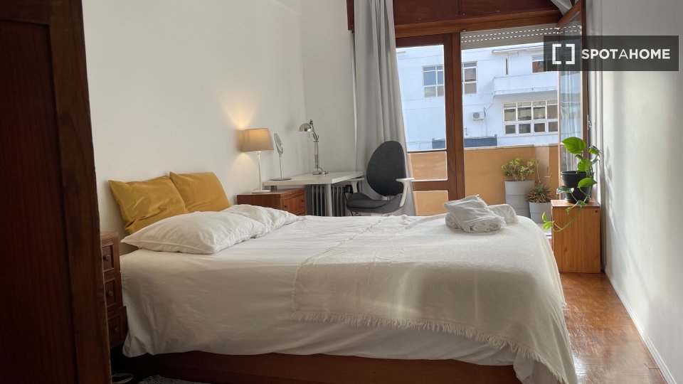 Double room Lisbon, 4 beds, 100m² — photo 6