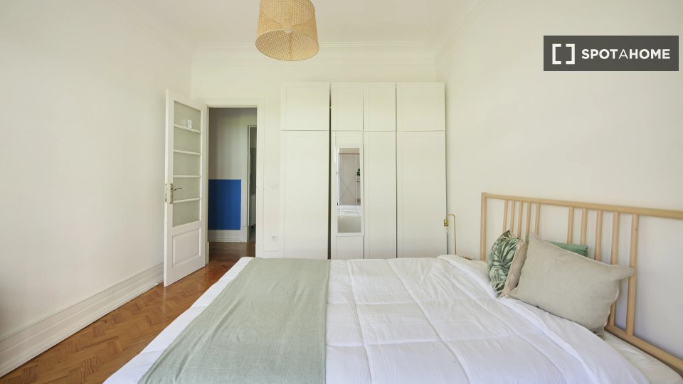 Double room Lisbon, 9 beds — photo 15