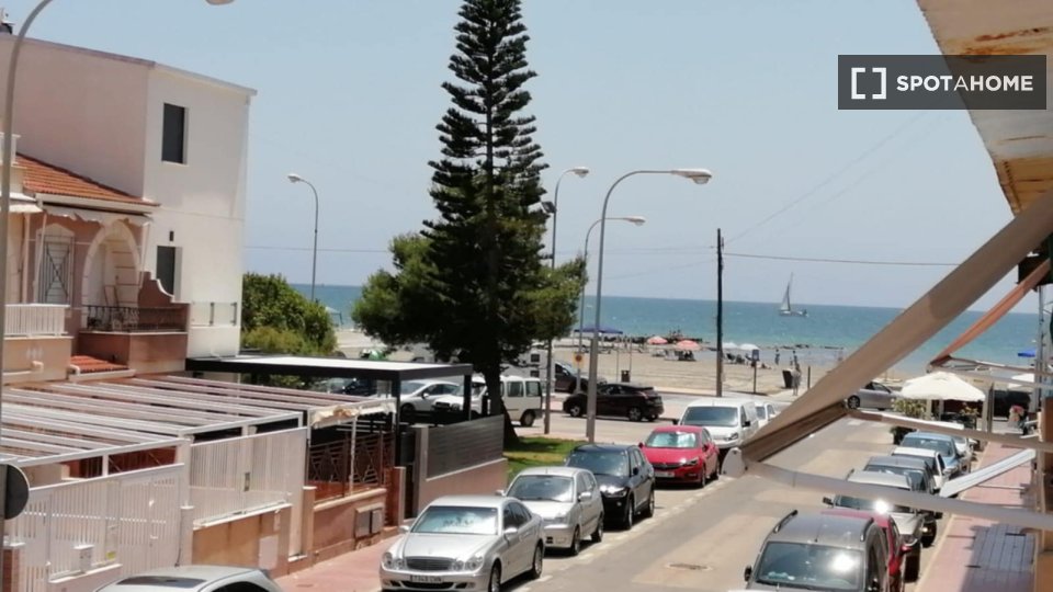 Apartment Alicante, 3 beds, 70m² — photo 4
