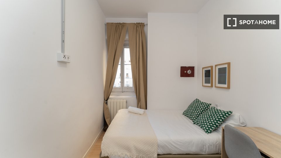 Double room Madrid, 10 beds — photo 34