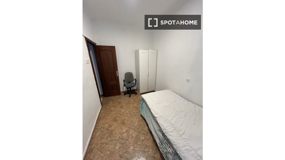 Habitación en piso compartido en Granada