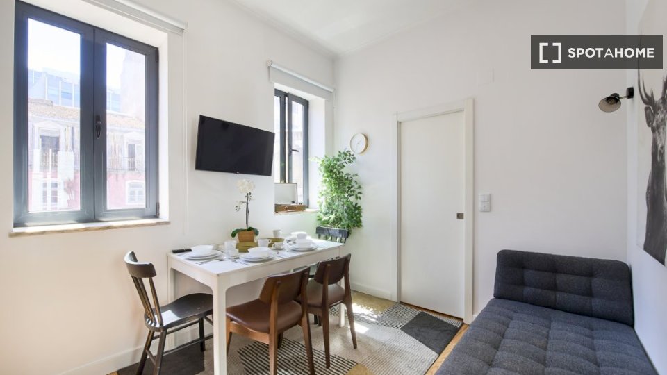 Apartment Lisbon, 1 bed — photo 8