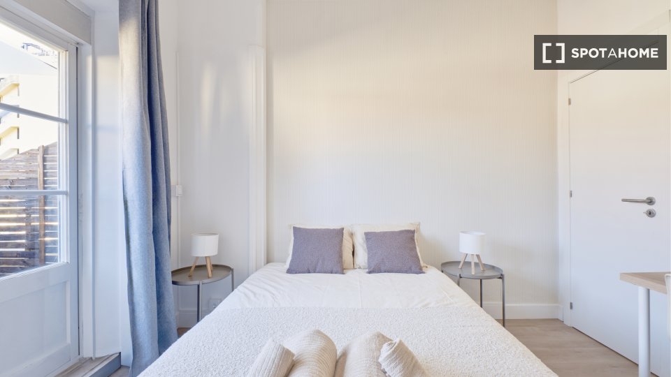 Double room Lisbon, 10 beds — photo 20