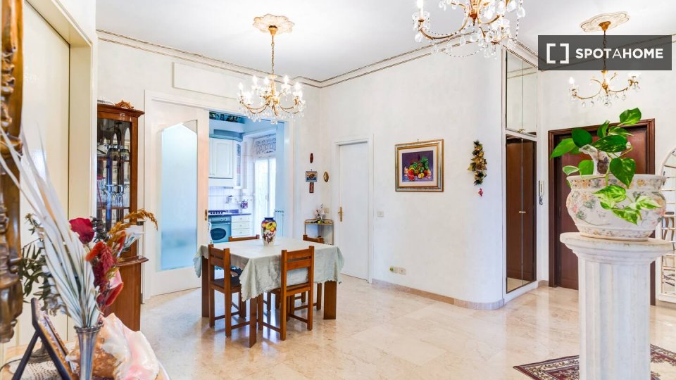 Double room Rome, 2 beds, 180m² — photo 10