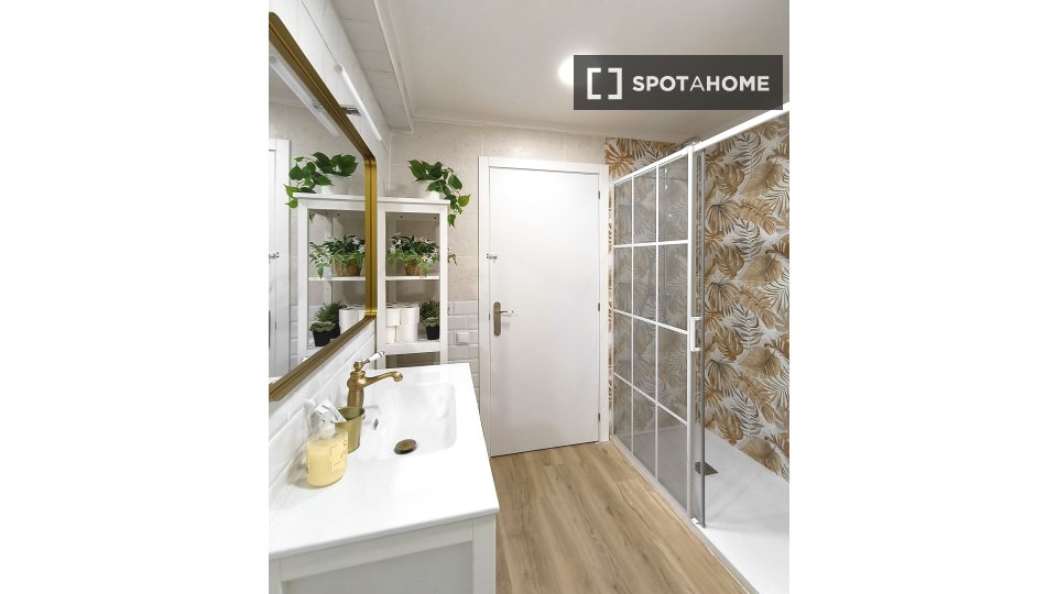 Apartment Pamplona, 5 beds, 124m² — photo 5
