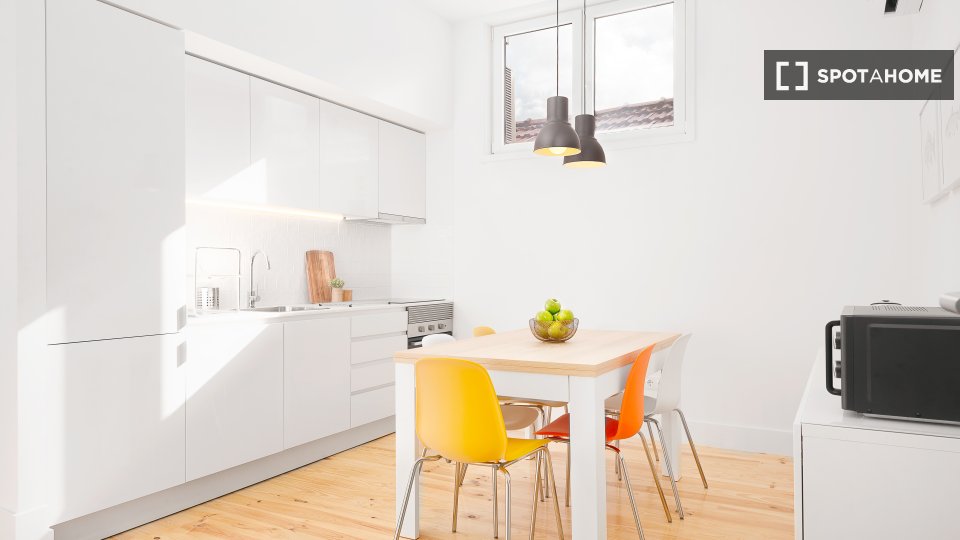 Apartment Porto, 4 beds, 60m² — photo 1