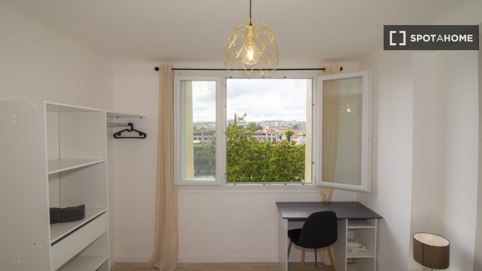 Double room Paris, 3 beds, 66m² — photo 14