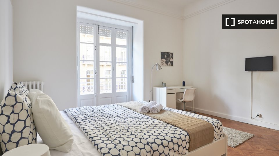 Apartment Lisbon, 6 beds — photo 4
