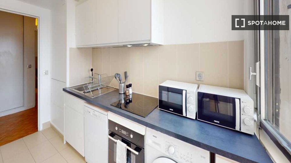 Double room Paris, 5 beds, 110m² — photo 1