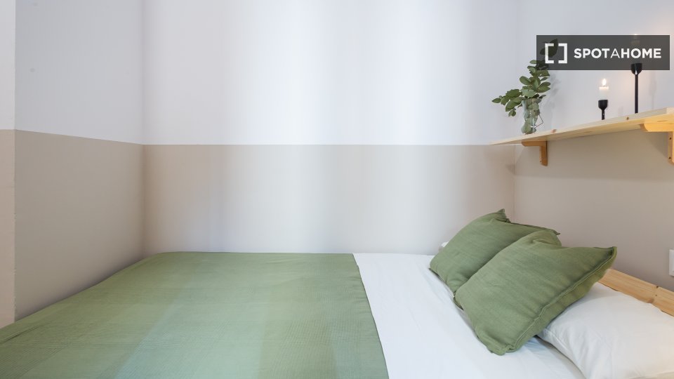 Double room Barcelona, 4 beds, 90m² — photo 7