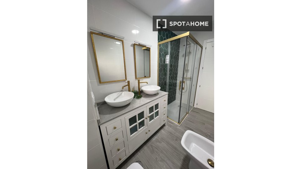 Apartment Seville, 3 beds, 56m² — photo 1