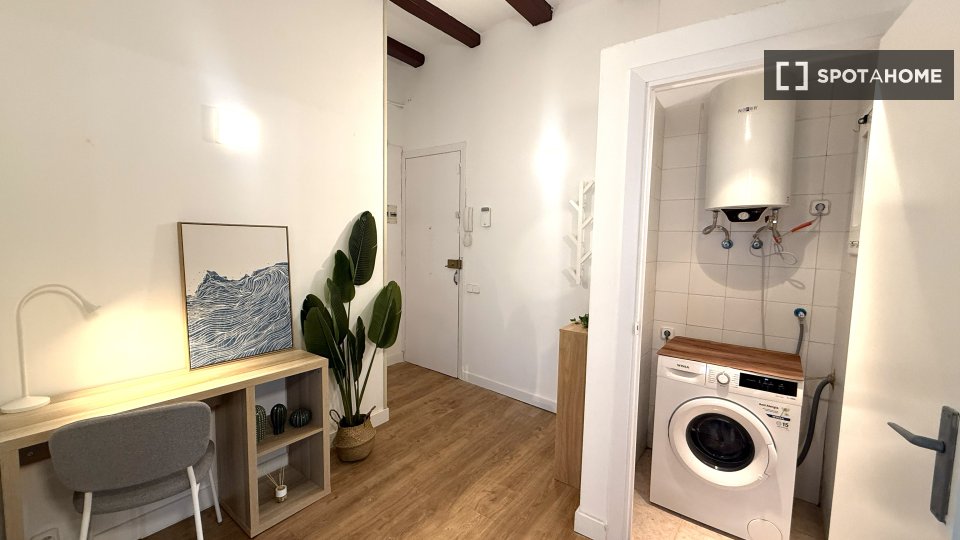 Apartment mono Barcelona, 40m² — photo 2