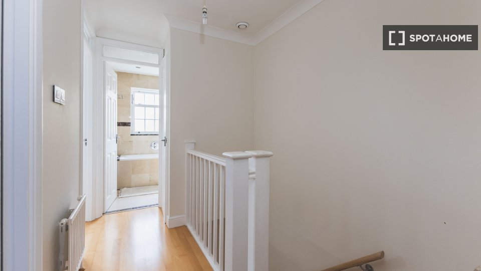 Apartment London, 3 beds — photo 22
