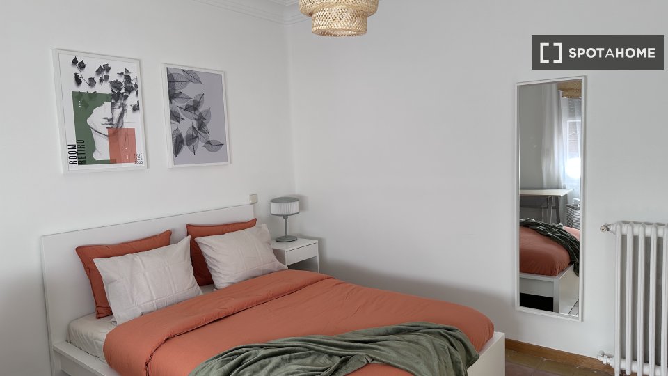 Double room Madrid, 5 beds — photo 16