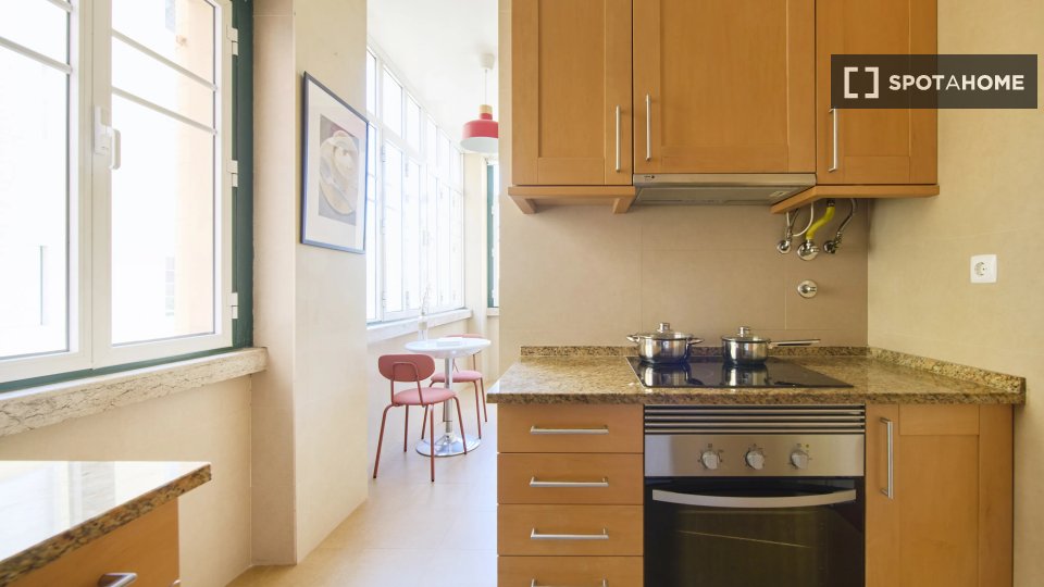Double room Lisbon, 6 beds — photo 6