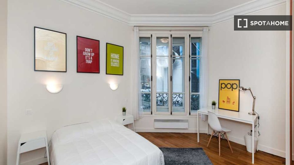 Double room Paris, 4 beds, 80m² — photo 5