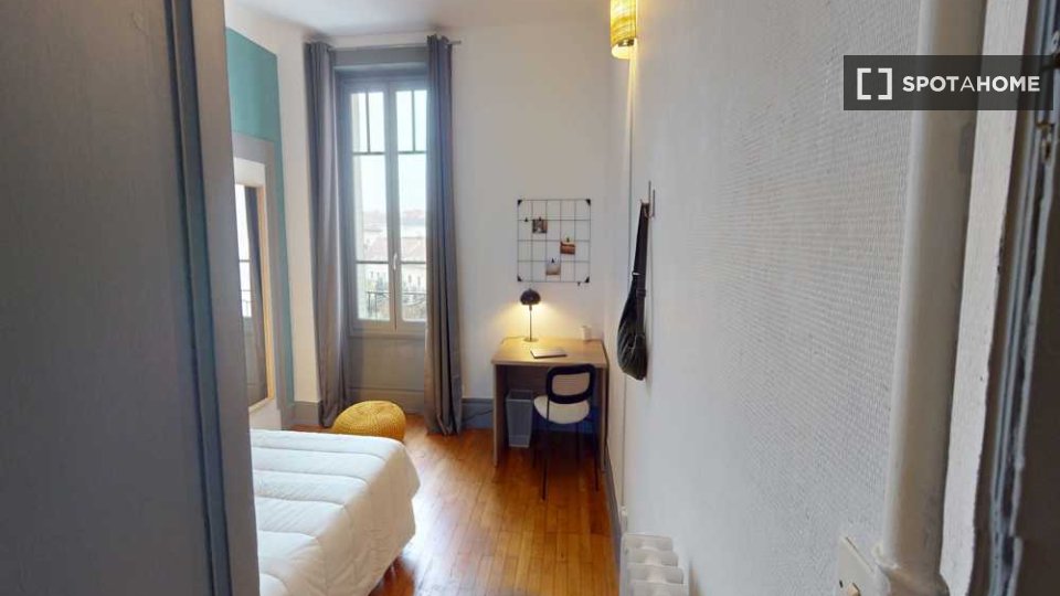 Camera doppia Lione, 5 camere, 120m² — foto 13