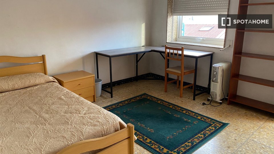 Double room Santiago_De_Compostela, 4 beds — photo 4