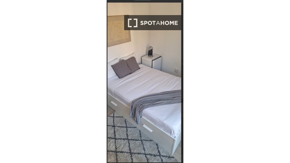Double room Madrid, 5 beds — photo 1