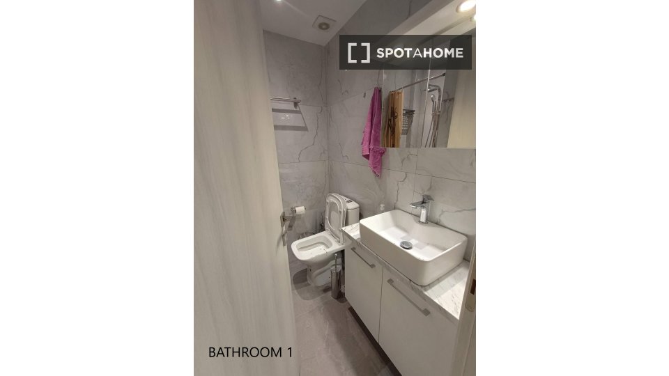 Double room Thessaloniki, 3 beds, 70m² — photo 9