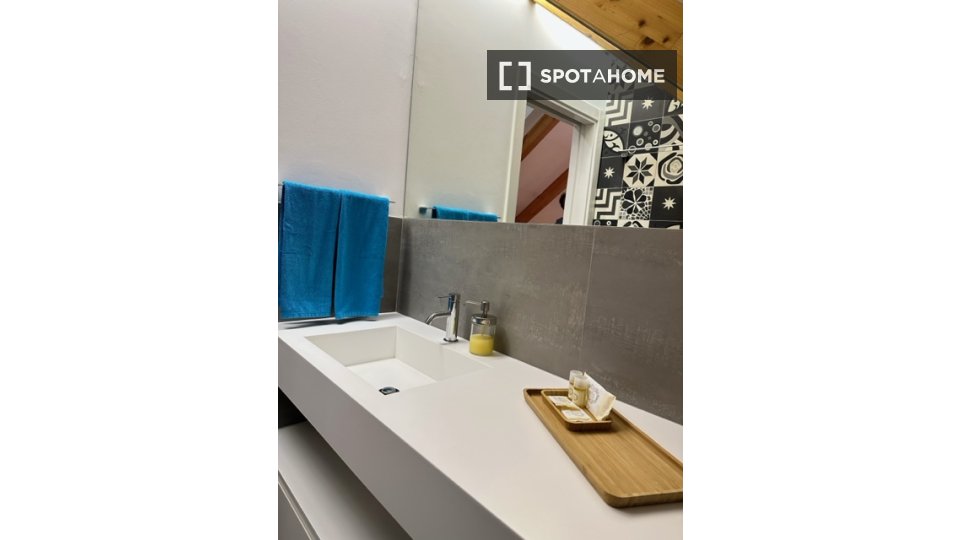Apartment Lisbon, 2 beds — photo 9