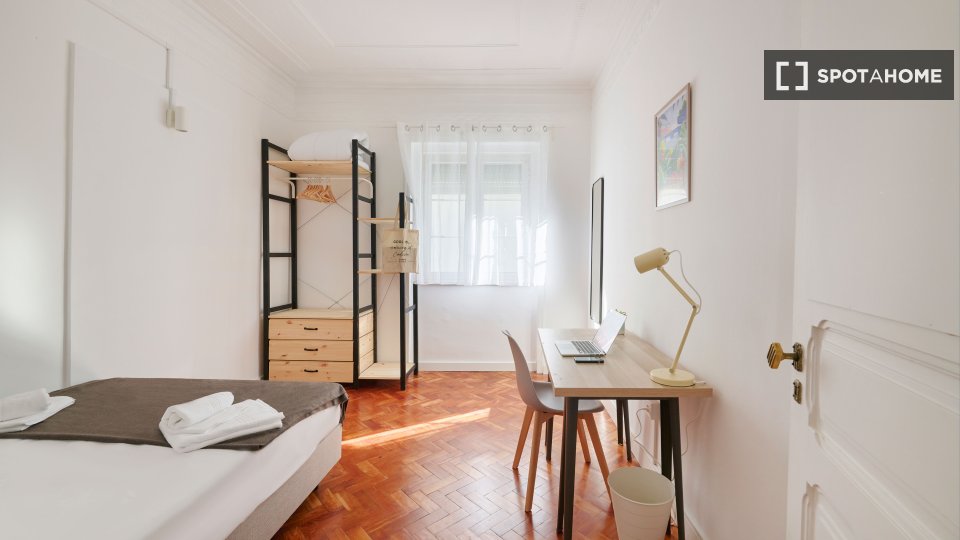 Double room Lisbon, 7 beds — photo 11