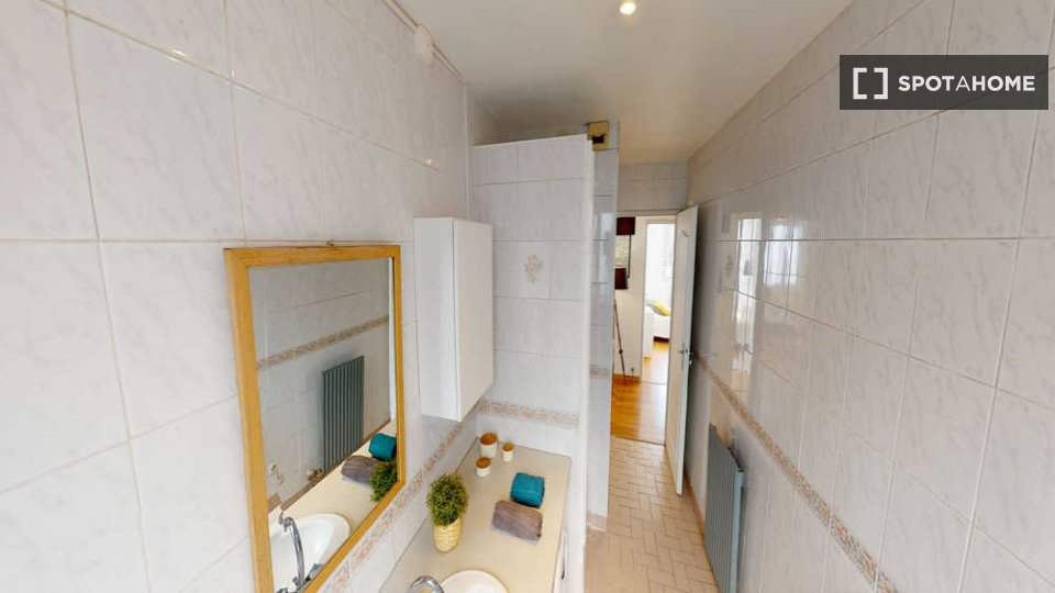 Double room Lyon, 4 beds, 80m² — photo 6