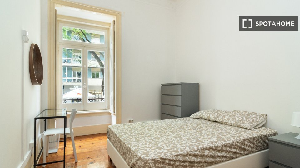Double room Lisbon, 11 beds — photo 16