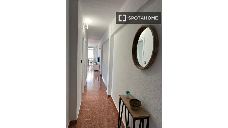 Double room Malaga, 3 beds, 89m² — photo 12