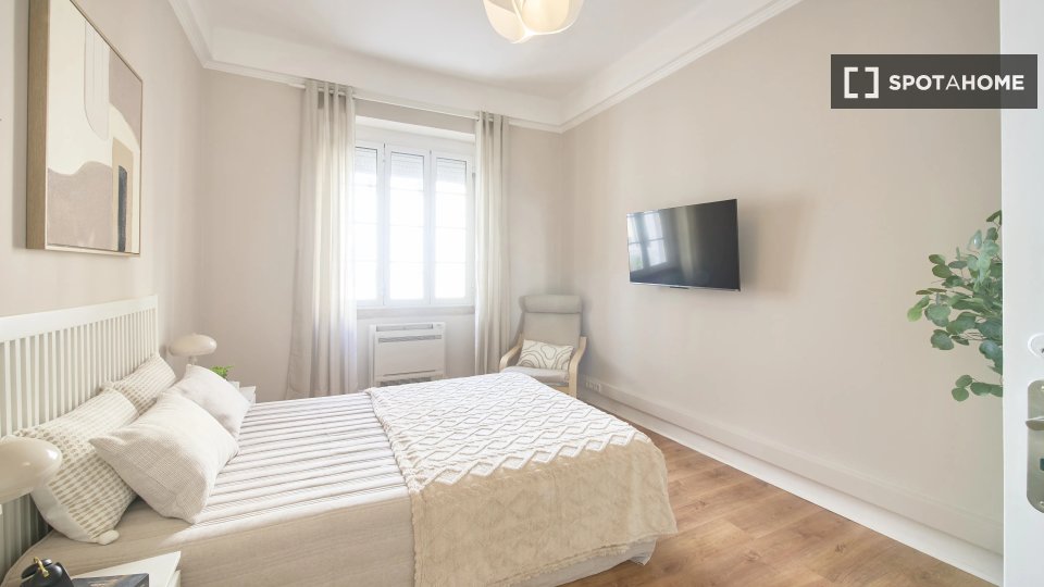 Double room Lisbon, 9 beds — photo 13